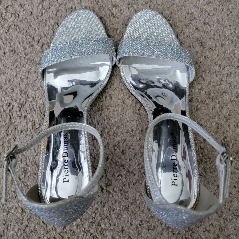 Glamorous Pierre Dumas Silver Ankle Strap Shimmer Pumps - Picture 2 of 6